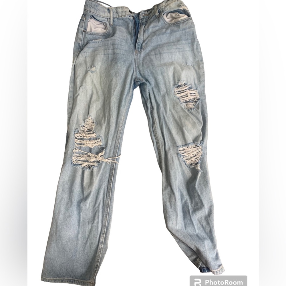 Distressed Boyfriend Jeans